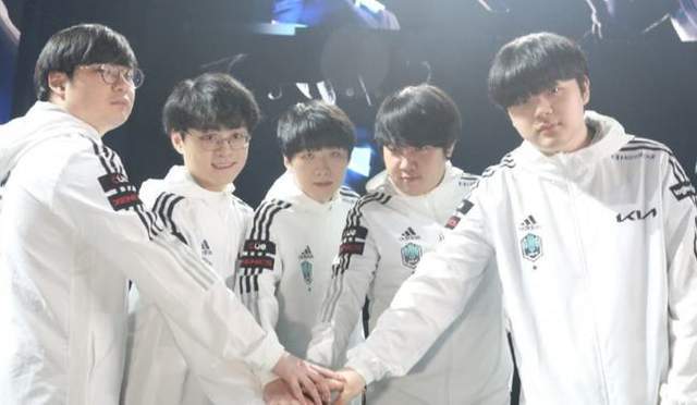 现出了令人 现出了令人