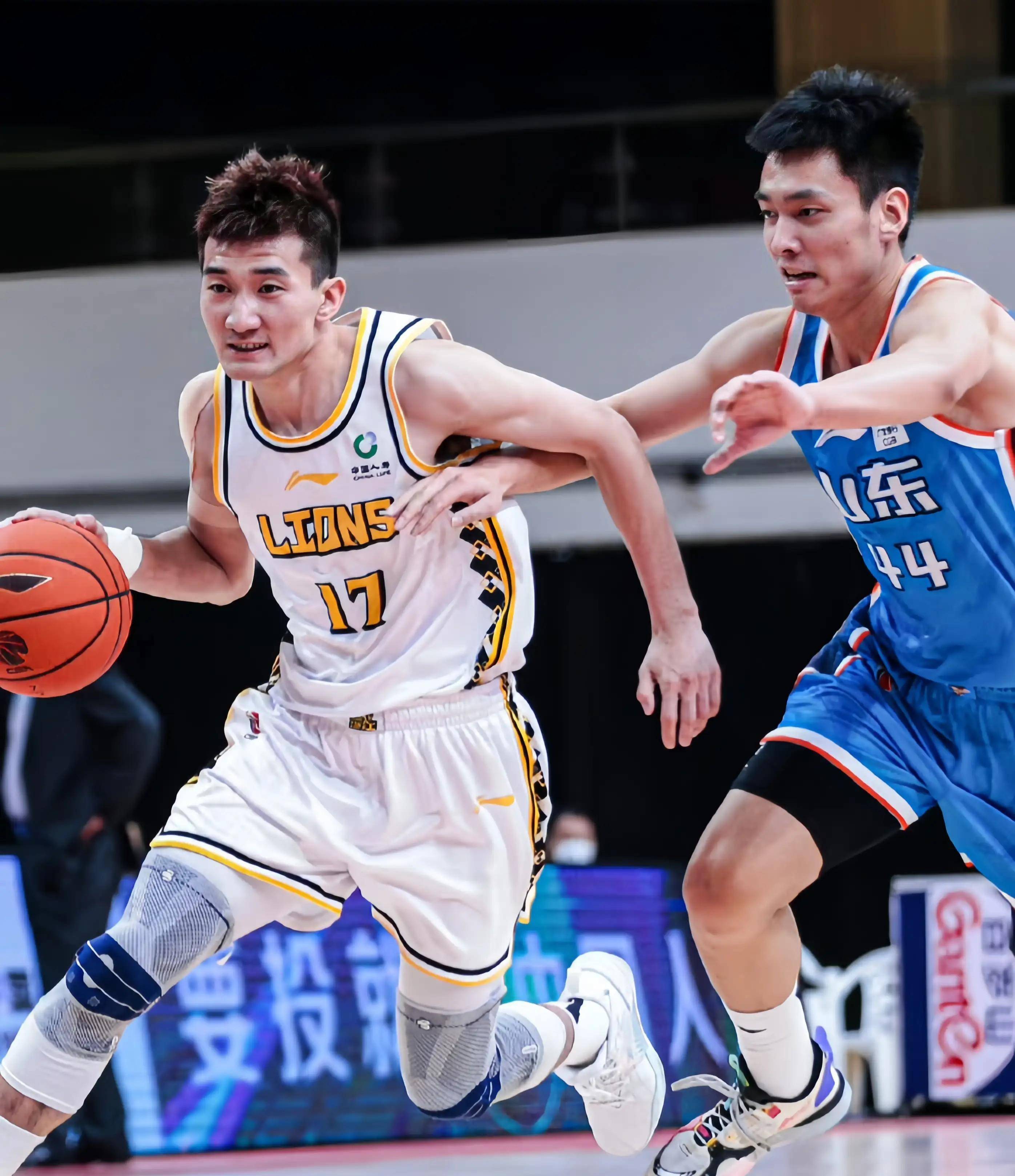 难以支撑阿 难以支撑阿